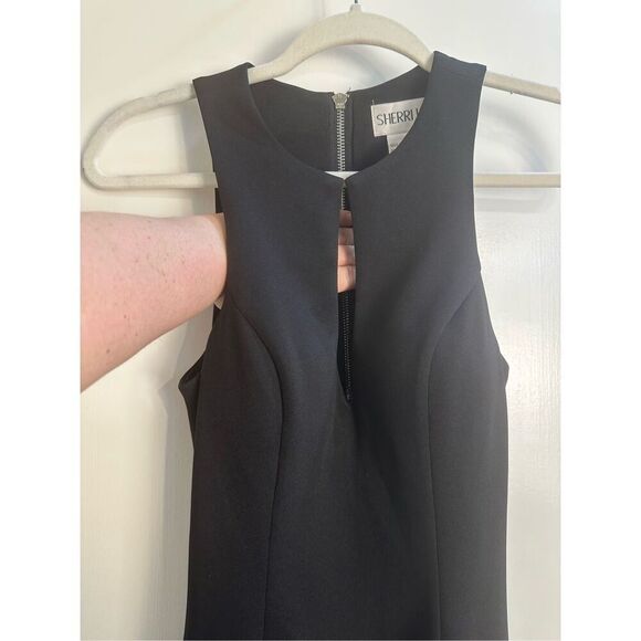 Sherri Hill size 0 black long formal gown with train and keyhole front open back - Picture 10 of 16